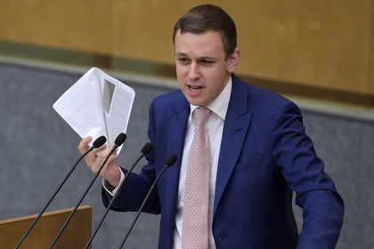Самый молодой депутат Госдумы нашел оправдание орфографическим ошибкам