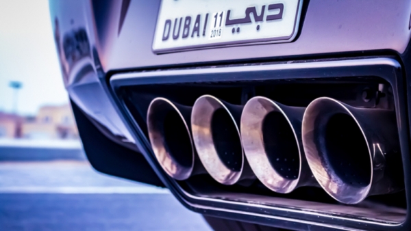 Всех автовладельцев в Дубае обязали обновить номерные знаки