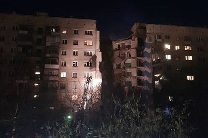 Подъезд жилого дома обрушился при взрыве в Магнитогорске
