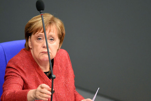 <br />
Меркель заявила о необходимости брать на себя ответственность<br />
